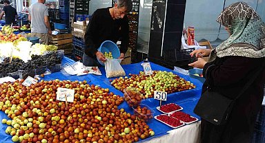 Şifa deposu hünnap tezgahlarda yerini aldı