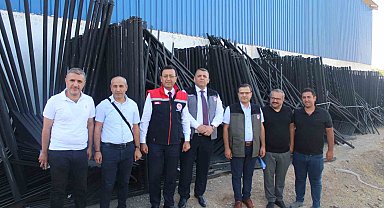 Siirt'te yüzde 70 hibeli "Damla Sulama Sistemli Yüksek Telli Bağ" projesi kapsamında çiftçilere malzeme dağıtımı
