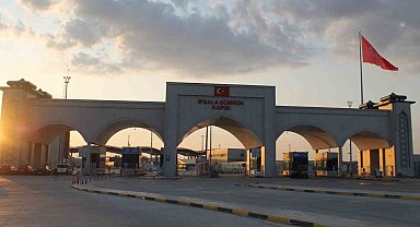 Sınırda dehşet saçmıştı: Polise satırla saldıran Yunan sürücü tutuklandı