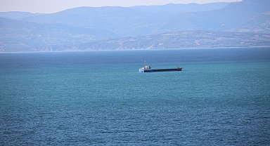 Sinop açıklarında batma tehlikesi geçiren kuru yük gemisi kurtarıldı