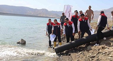 Şırnak'ta göl, nehir ve barajlara 1 milyon 650 bin sazan yavrusu bırakıldı