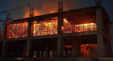 Şırnak'ta yapımı devam eden bölge hastanesinde ikinci kez yangın çıktı