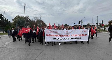 Sivas'ta gazilerin gururlu yürüyüşü