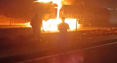 Siverek-Diyarbakır kara yolunda tır alev aldı