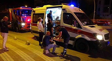 Sivil polis aracının karıştığı kazada 1'i polis 4 kişi yaralandı