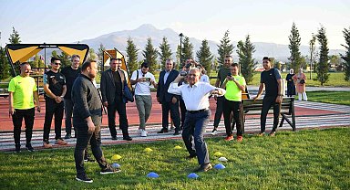 Spor okulları mezunlarını verdi