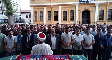 Sulama havuzuna düşen çocuk tedavi gördüğü hastanede yaşamını yitirdi