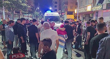 Sultangazi'de feci kaza 2'si polis 4 kişi yaralandı