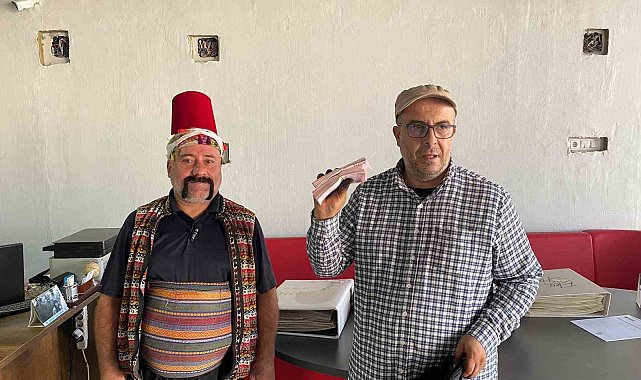 Suriyeli vatandaş bulduğu para dolu çantayı sahibine teslim etti