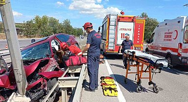 Susurluk'ta otoyolda trafik kazası; 3 yaralı