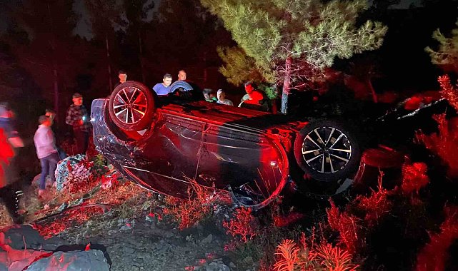 Takla atan otomobilin cam tavanından fırlayan sürücü ağır yaralandı