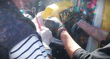 Taksi tepe lambası içine gizlenmiş uyuşturucu bulundu