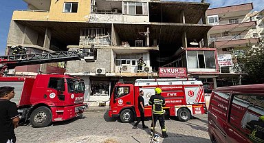 Tarsus'ta kitapçıda yangın