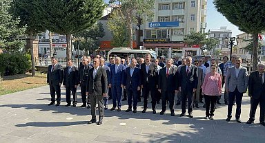 Tatvan'da İlköğretim Haftası törenle kutlandı