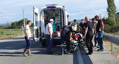 Tavşanlı'da traktör ile motosiklet çarpıştı: 1 yaralı