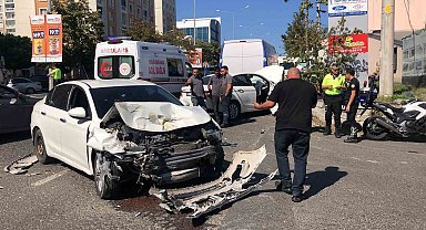 Tekirdağ'da 3 kişinin yaralandığı kaza kamerada