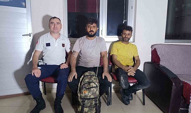 Tekneleri alabora olan 2 vatandaşı jandarma kurtardı