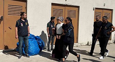 Telefon kablosuyla boğmuşlar: Yasak aşk cinayetinde kadın ve arkadaşı adliyede