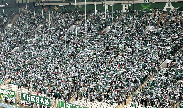 TFF 3. Lig'deki Bursaspor - Tokat Belediye Plevne Spor maçını 41 bin taraftar takip etti