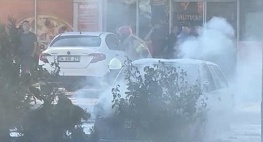 Tokat'ta alev topuna dönen otomobil adeta kül oldu