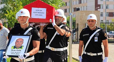 Trafik kazasında hayatını kaybeden polis memuruna gözü yaşlı veda