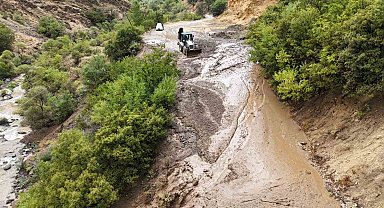 Tunceli'de sağanak yağış heyelana neden oldu