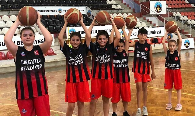 Turgutlu Belediyesi basketbol kurs kayıtları devam ediyor
