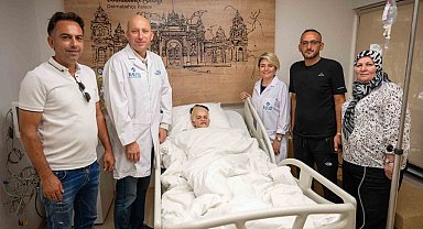 Türkiye'de gelişen dental turizmi, Kosovalı Derviş'i akran zorbalığından kurtaracak