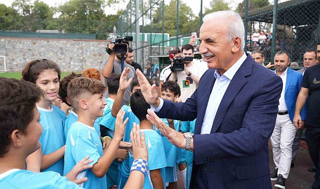 Ümraniye'de 'Minik Kramponlar Futbol Turnuvası'nın kazananları belli oldu