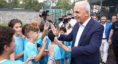 Ümraniye'de 'Minik Kramponlar Futbol Turnuvası'nın kazananları belli oldu