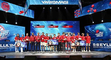 Üniversitesi öğrencilerine TEKNOFEST'ten ödül