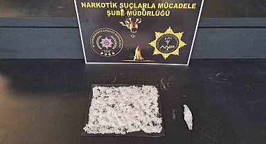 Uyuşturucu ile yakalanan 2 kişi gözaltına alındı