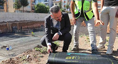 Vali Aksoy, inşaatı devam eden Anadolu Lisesi'ni ziyaret etti