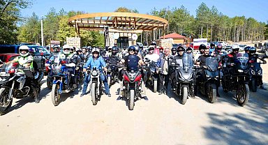 Vali Aslan motosiklet turuna katıldı