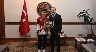 Vali Dallı: "Gençlerimize imkanlarımız dahilinde, her türlü desteği vermeye devam edeceğiz"