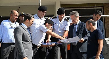 Vali Ünlü, Saruhanlı'da yatırımları inceledi, vatandaşlarla buluştu