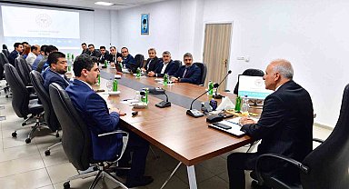 Vali Zorluoğlu, sağlık çalışanlarıyla bir araya geldi