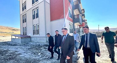 Van'da ihtiyaç sahibi 51 kadın için yapılan konutlar tamamlanıyor