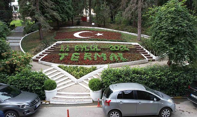 Yalova Termal'deki "Çiçek Takvimi" zamana meydan okuyor