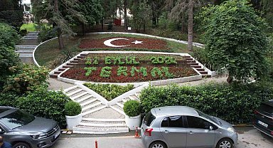 Yalova Termal'deki "Çiçek Takvimi" zamana meydan okuyor