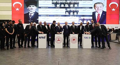 Yapımı tamamlanan 24 bin 812 konutun kura çekimi AFAD'da gerçekleştirildi