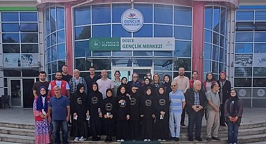 Yaşlısı ve genci aynı eğitimde buluştu