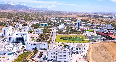 YDÜ'den 18 akademisyen en etkili bilim insanları listesinde yer aldı