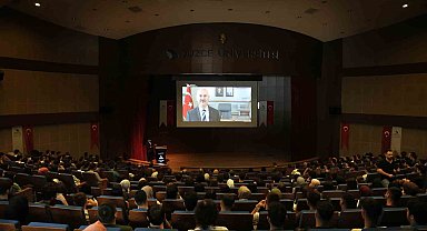 Yeni öğrencileri için oryantasyon