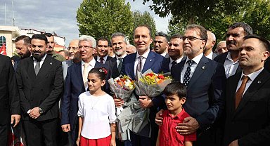 Yeniden Refah Partisi Genel Başkanı Erbakan: "Milli Görüş belediyeciliği demek önce ahlak ve maneviyat demektir"
