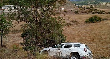 Yoldan çıkan cip devrilmekten son anda kurtuldu