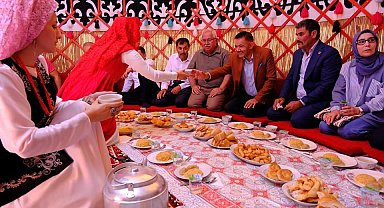 Yozgat'ta ilk kez düzenlenen festivalde Kırgız Türkleri kültürlerini tanıttı