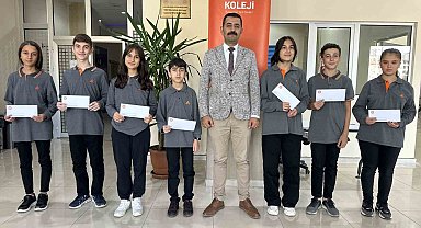 Yüksekova Teknokent Koleji öğrencileri ilk burslarını aldı