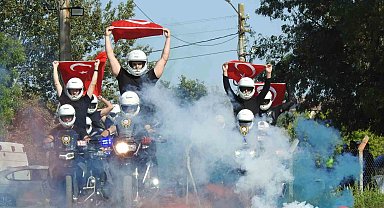 Yunus timlerinden nefes kesen gösteri