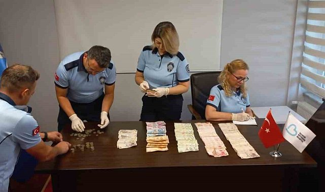 Zabıta ekipleri 26 dilenciden 4 bin 739 TL ele geçirdi